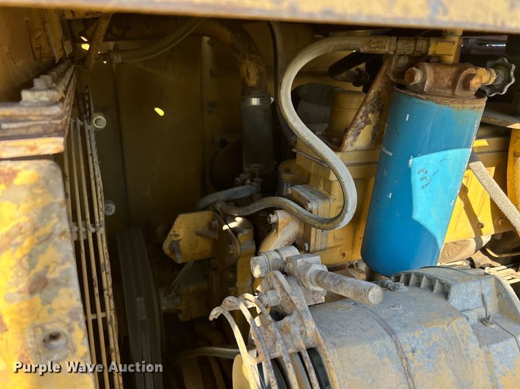 image for item MO9154 1984 Caterpillar 245 excavator