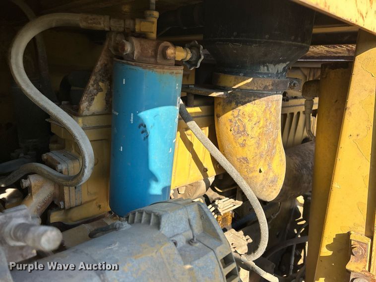 image for item MO9154 1984 Caterpillar 245 excavator