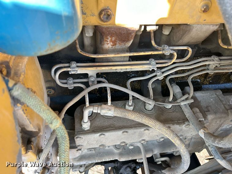 image for item MO9154 1984 Caterpillar 245 excavator