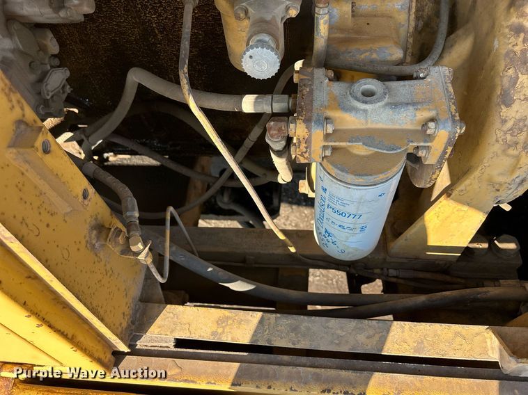 image for item MO9154 1984 Caterpillar 245 excavator