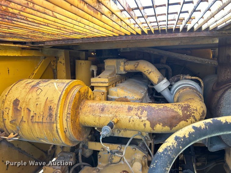 image for item MO9154 1984 Caterpillar 245 excavator