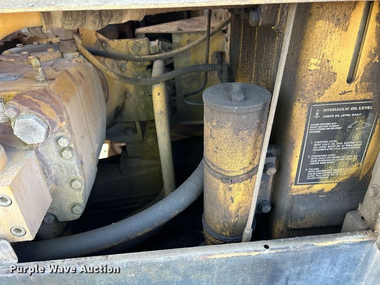 image for item MO9154 1984 Caterpillar 245 excavator
