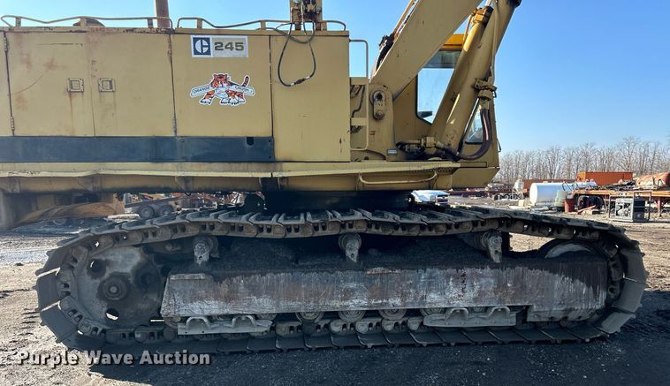 image for item MO9154 1984 Caterpillar 245 excavator