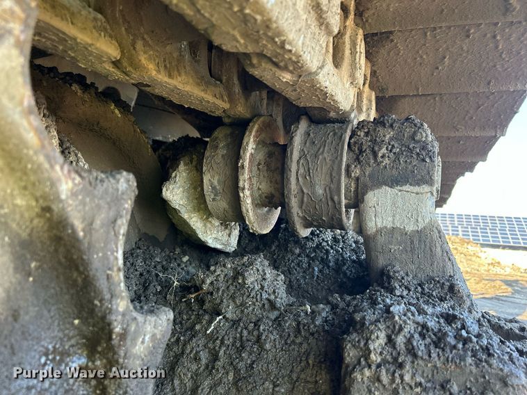 image for item MO9154 1984 Caterpillar 245 excavator