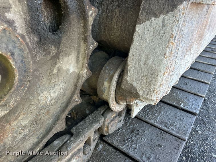 image for item MO9154 1984 Caterpillar 245 excavator