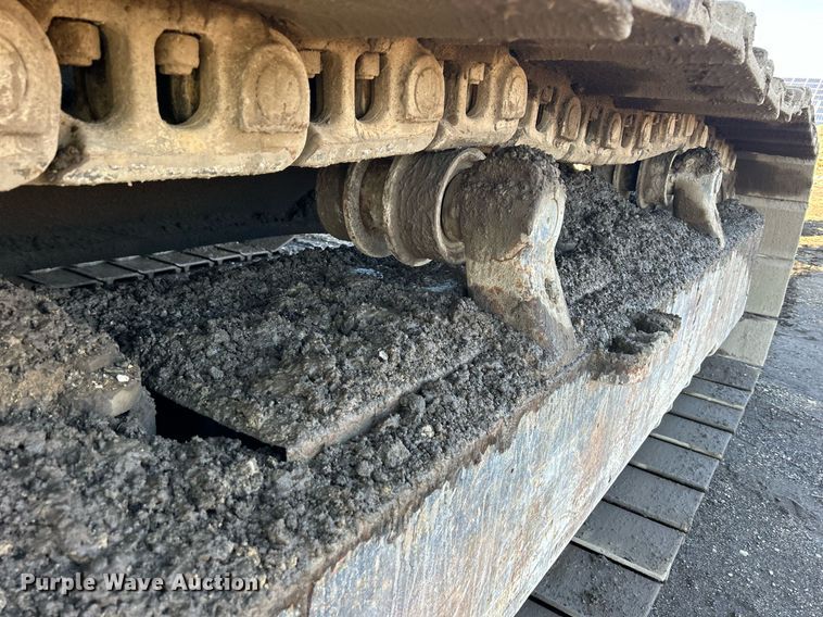 image for item MO9154 1984 Caterpillar 245 excavator