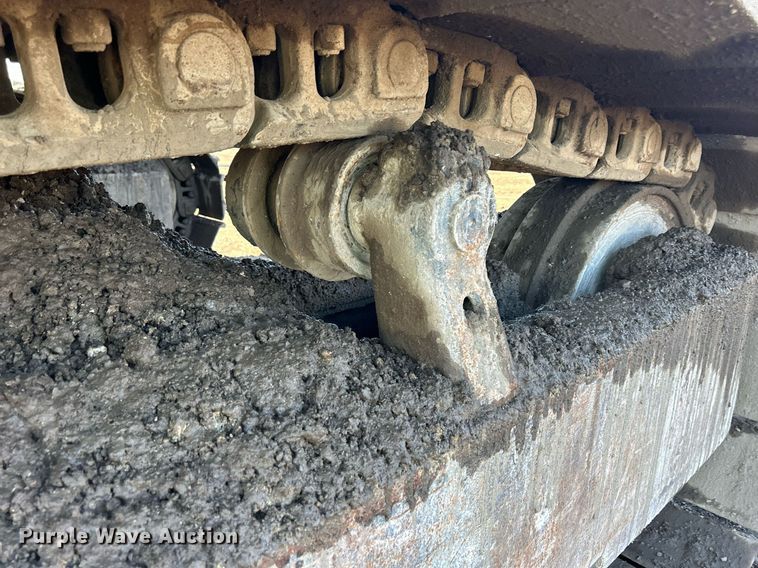 image for item MO9154 1984 Caterpillar 245 excavator