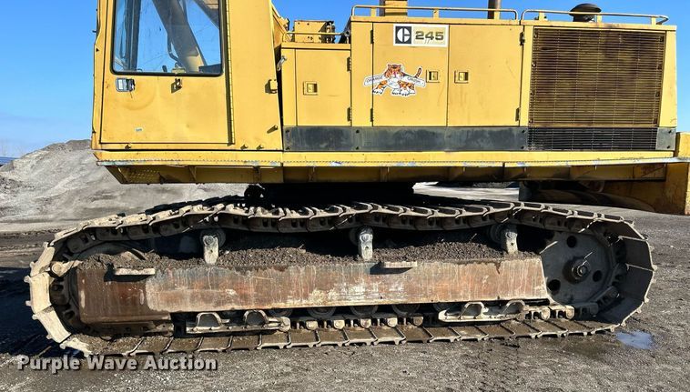 image for item MO9154 1984 Caterpillar 245 excavator