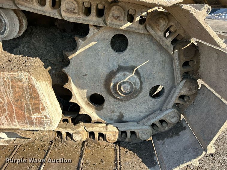 image for item MO9154 1984 Caterpillar 245 excavator