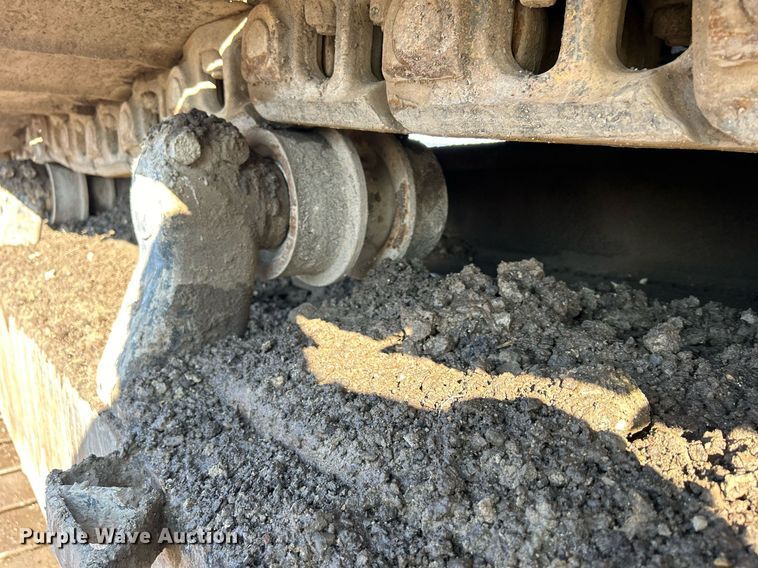 image for item MO9154 1984 Caterpillar 245 excavator