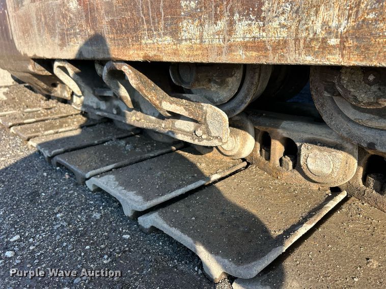 image for item MO9154 1984 Caterpillar 245 excavator