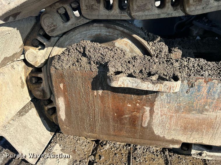 image for item MO9154 1984 Caterpillar 245 excavator