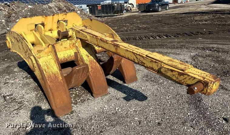 image for item MO9154 1984 Caterpillar 245 excavator