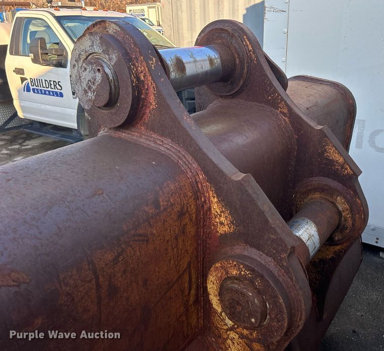 image for item MO9154 1984 Caterpillar 245 excavator