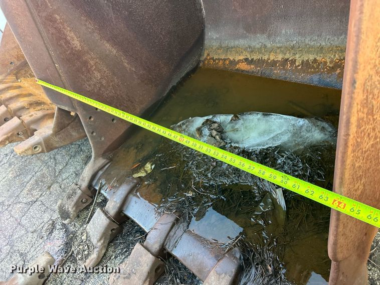 image for item MO9157 64