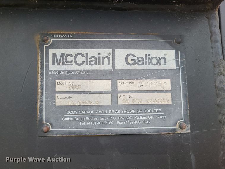 image for item MQ9585 2002 International  4900 dump truck