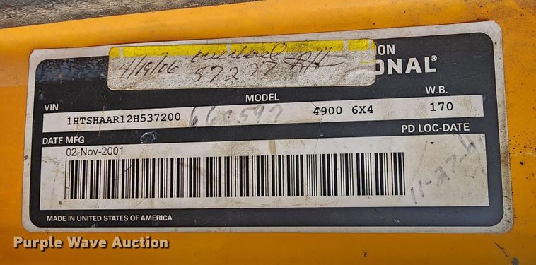 image for item MQ9585 2002 International  4900 dump truck