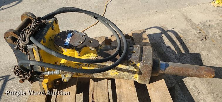 image for item MQ9599 2013 Atlas copco SB452 breaker