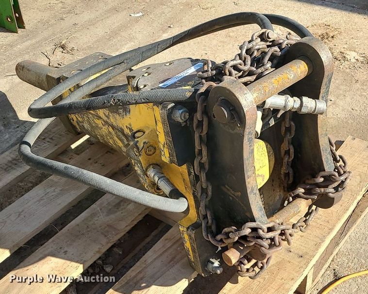 image for item MQ9599 2013 Atlas copco SB452 breaker