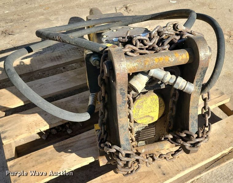 image for item MQ9599 2013 Atlas copco SB452 breaker