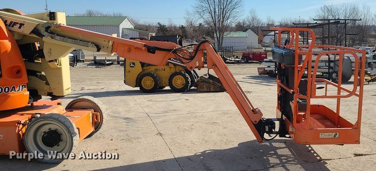 image for item MQ9600 2007 JLG E300AJP boom lift