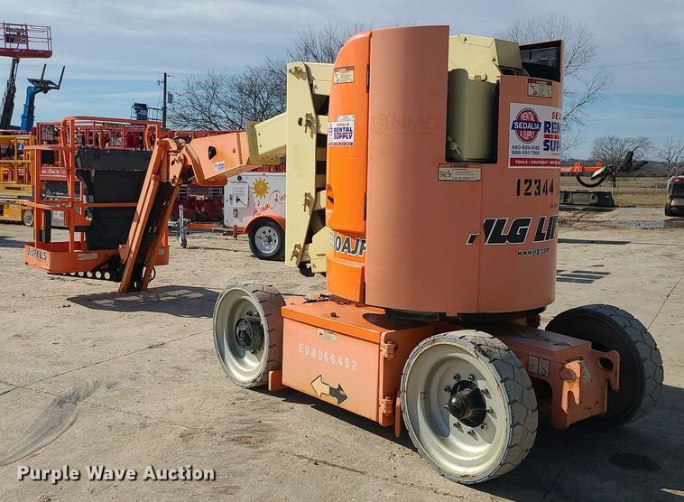 image for item MQ9600 2007 JLG E300AJP boom lift