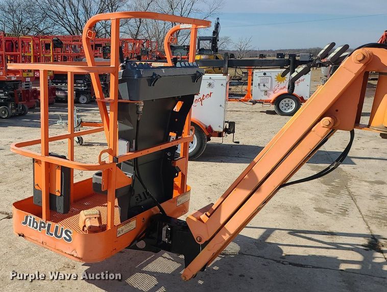 image for item MQ9600 2007 JLG E300AJP boom lift
