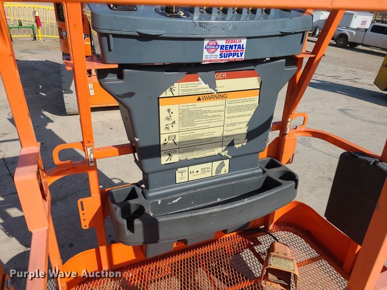 image for item MQ9600 2007 JLG E300AJP boom lift