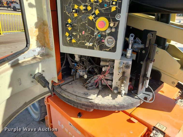 image for item MQ9600 2007 JLG E300AJP boom lift