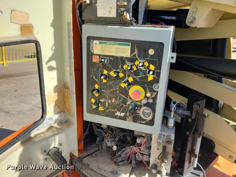 image for item MQ9600 2007 JLG E300AJP boom lift