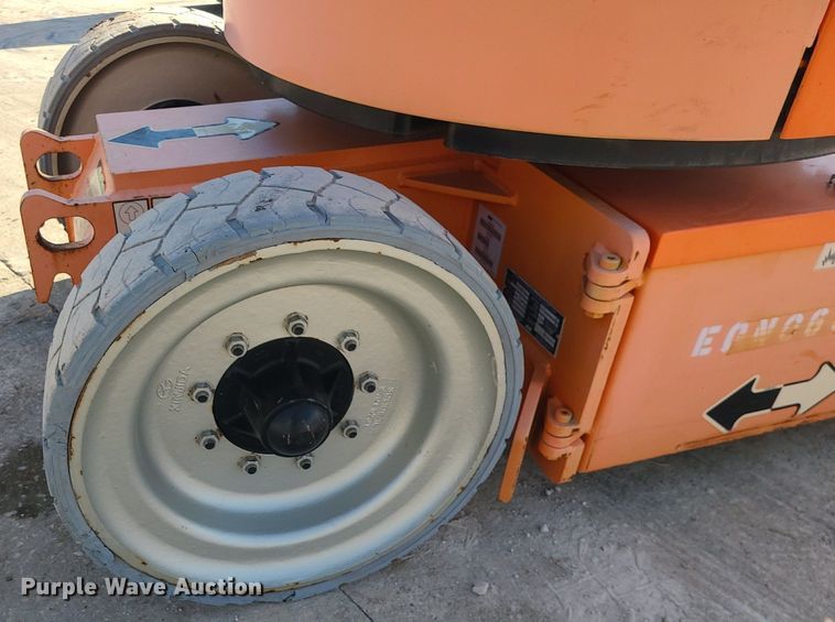image for item MQ9600 2007 JLG E300AJP boom lift