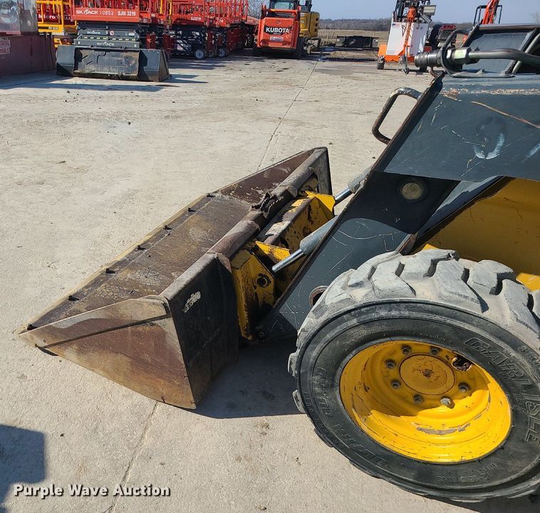 image for item MQ9601 2012 John Deere  326D skid steer loader