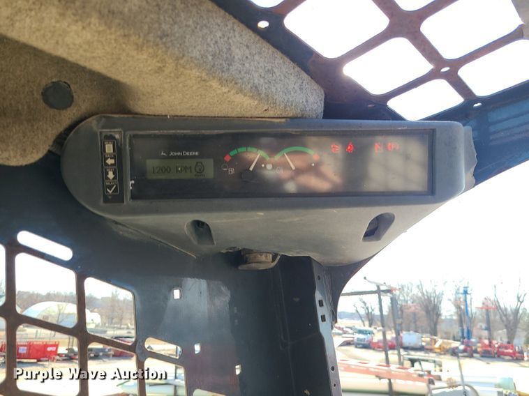 image for item MQ9601 2012 John Deere  326D skid steer loader