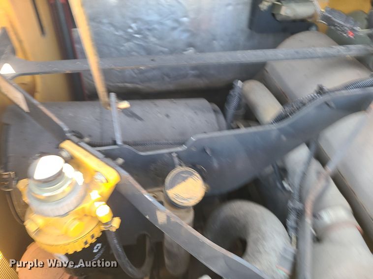 image for item MQ9601 2012 John Deere  326D skid steer loader