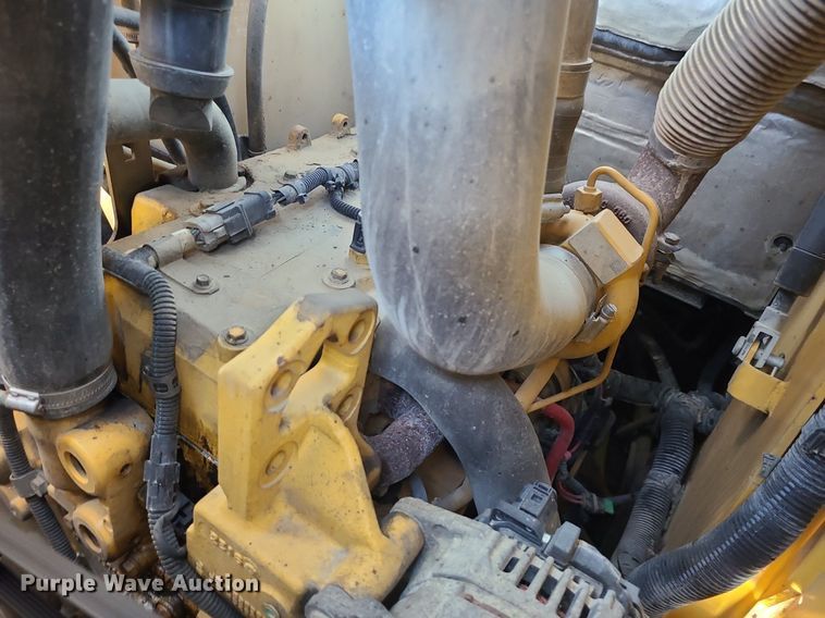 image for item MQ9601 2012 John Deere  326D skid steer loader