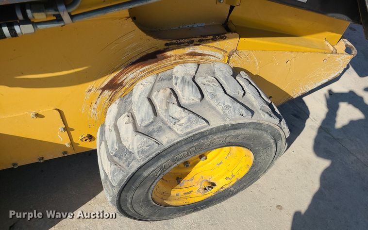 image for item MQ9601 2012 John Deere  326D skid steer loader