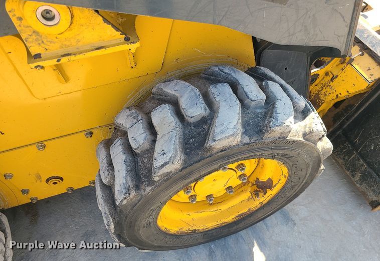 image for item MQ9602 2016 John Deere  318G skid steer loader