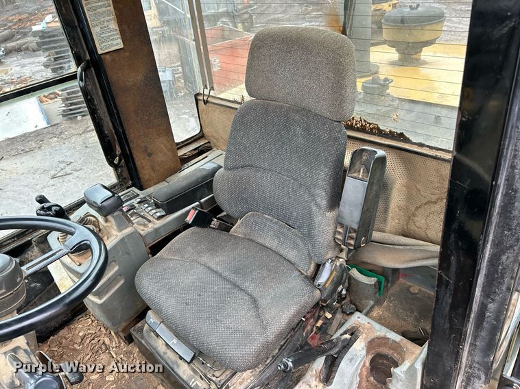image for item NE9749 2003 Caterpillar 924G wheel loader