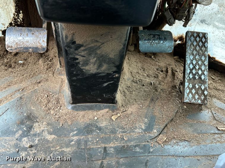 image for item NE9749 2003 Caterpillar 924G wheel loader