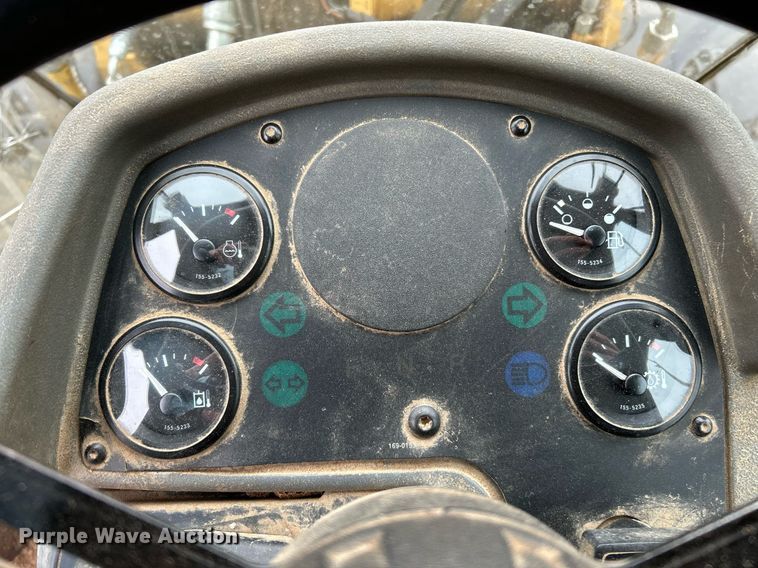 image for item NE9749 2003 Caterpillar 924G wheel loader