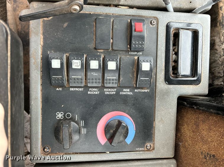 image for item NE9749 2003 Caterpillar 924G wheel loader