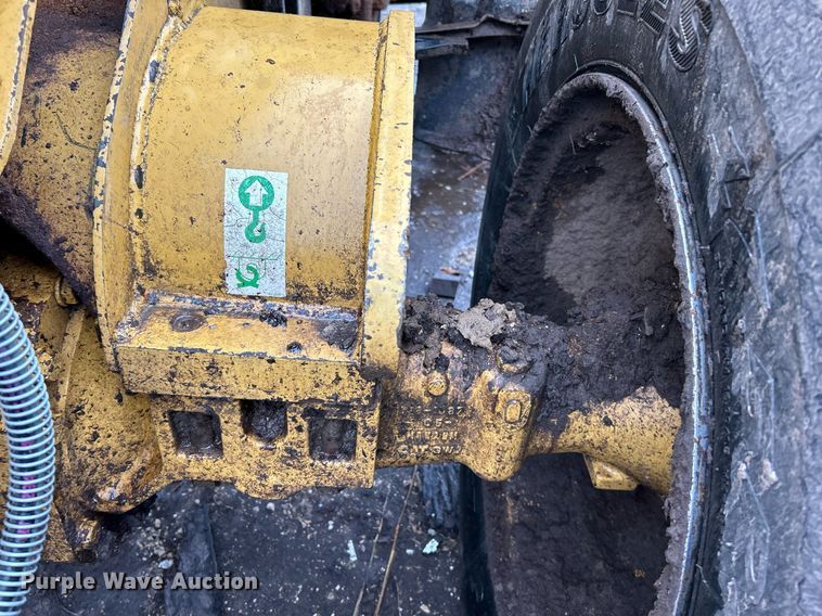 image for item NE9749 2003 Caterpillar 924G wheel loader