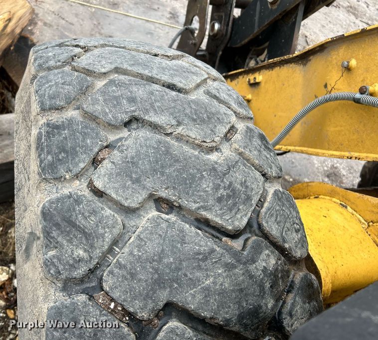 image for item NE9749 2003 Caterpillar 924G wheel loader