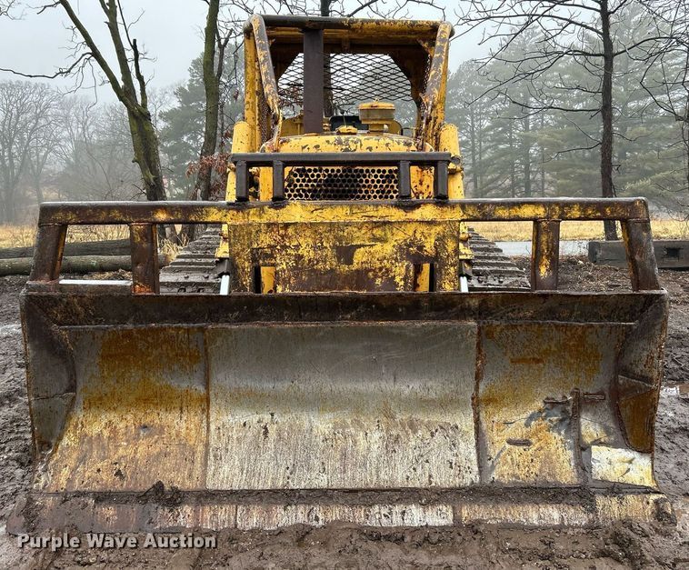 image for item NE9752 1965 Caterpillar D6C dozer