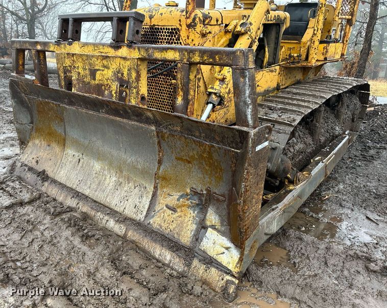 image for item NE9752 1965 Caterpillar D6C dozer