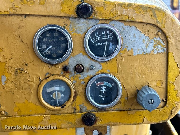 image for item NE9752 1965 Caterpillar D6C dozer