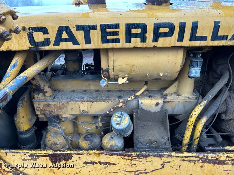 image for item NE9752 1965 Caterpillar D6C dozer