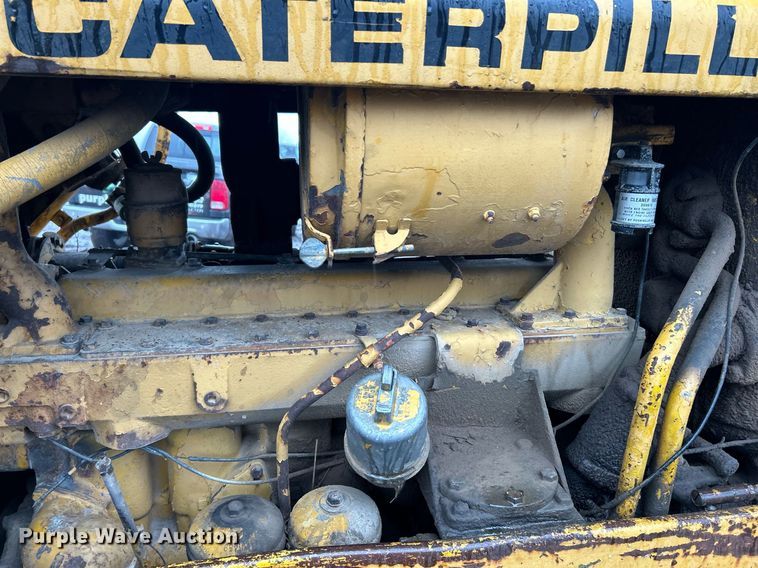 image for item NE9752 1965 Caterpillar D6C dozer