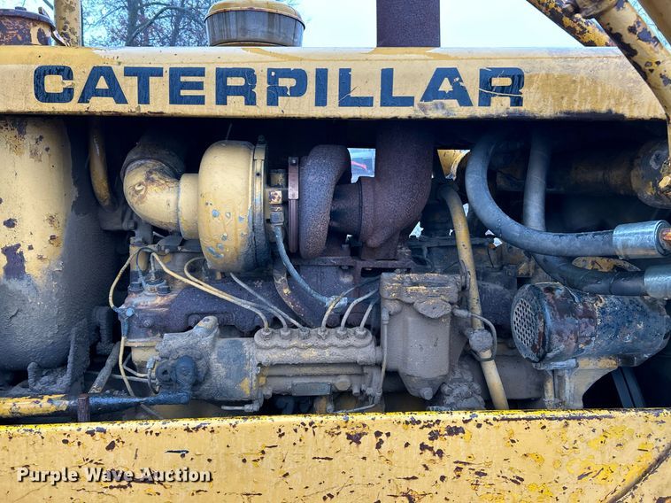 image for item NE9752 1965 Caterpillar D6C dozer