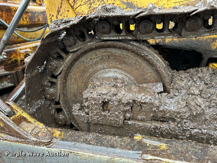 image for item NE9752 1965 Caterpillar D6C dozer